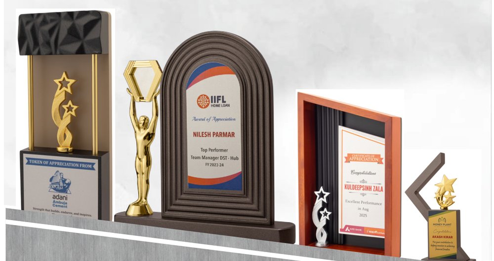 Corporate award plaques with custom certificates and gold star trophies